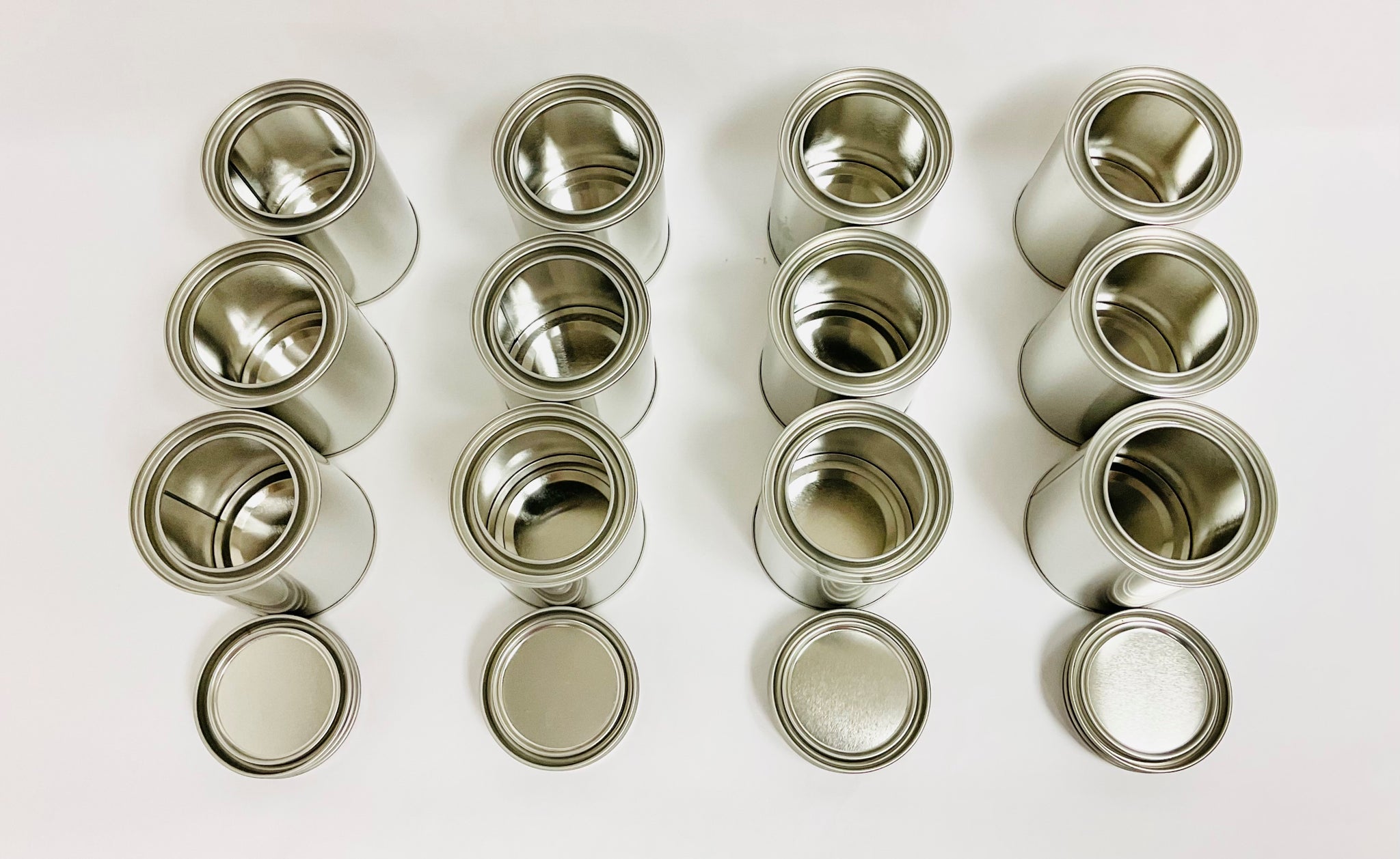 Dozen (12x) 1 Pint Empty Metal paint cans with lids Automotive Paint  Container